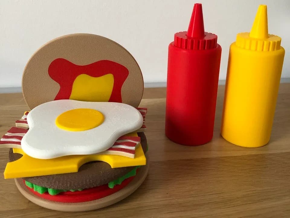 Stackable pretend burger with layers for build-your-way play